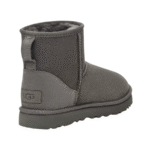 UGG Botte Classic Mini II Grey – Bottines en daim et laine Treadlite – Image 4