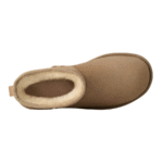 UGG Botte Classic Mini II Sand – Bottes en daim et laine naturelle – Image 5